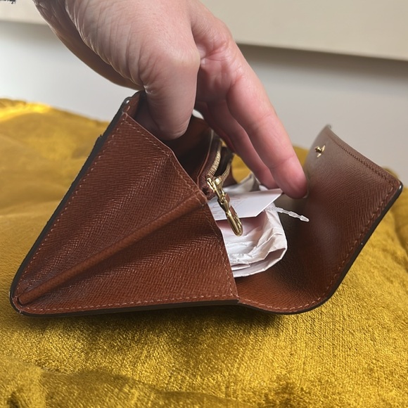 Louis Vuitton Sarah Wallet - Picture 8 of 8